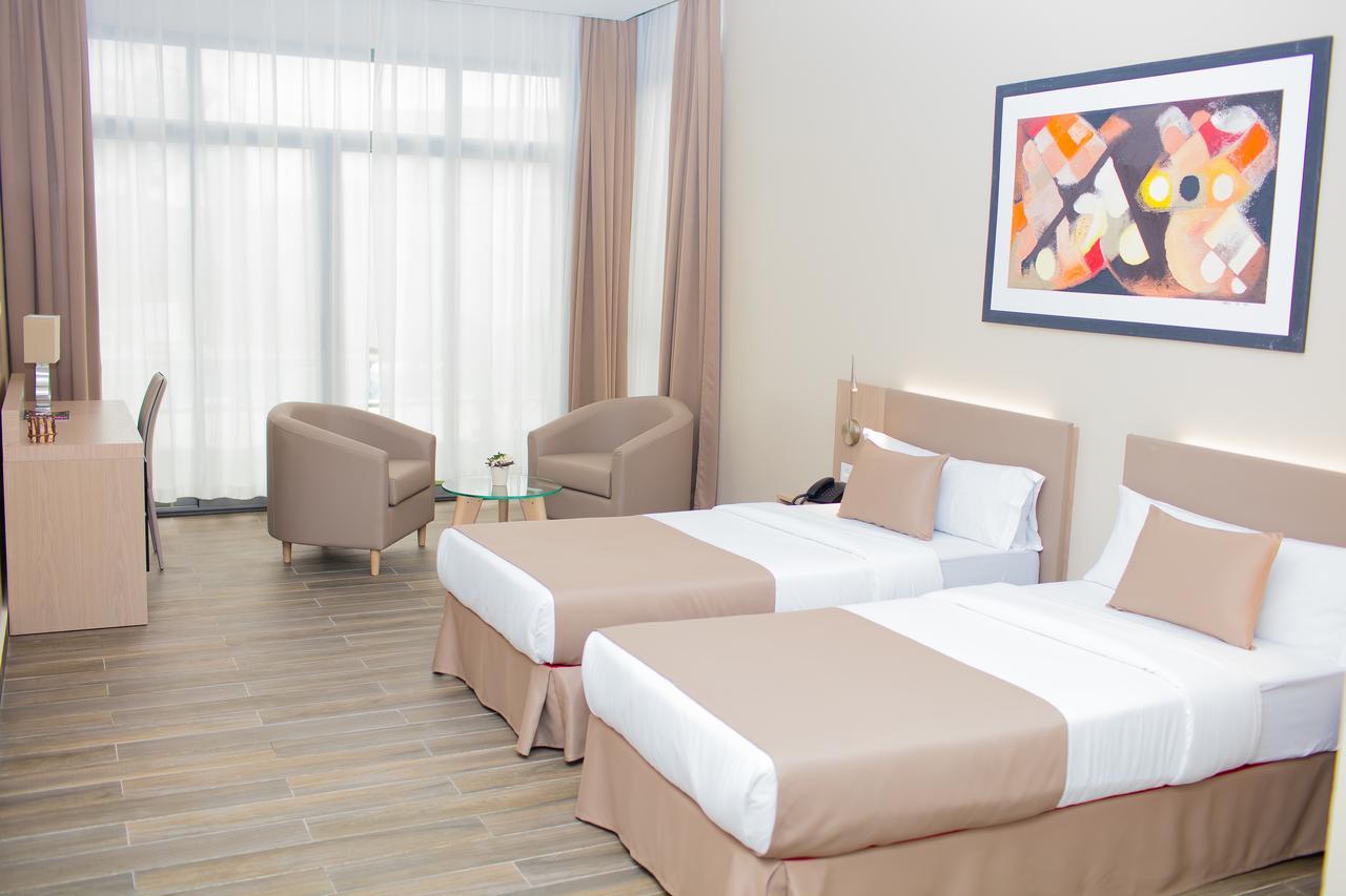 Fly Hotel Libreville Exterior photo