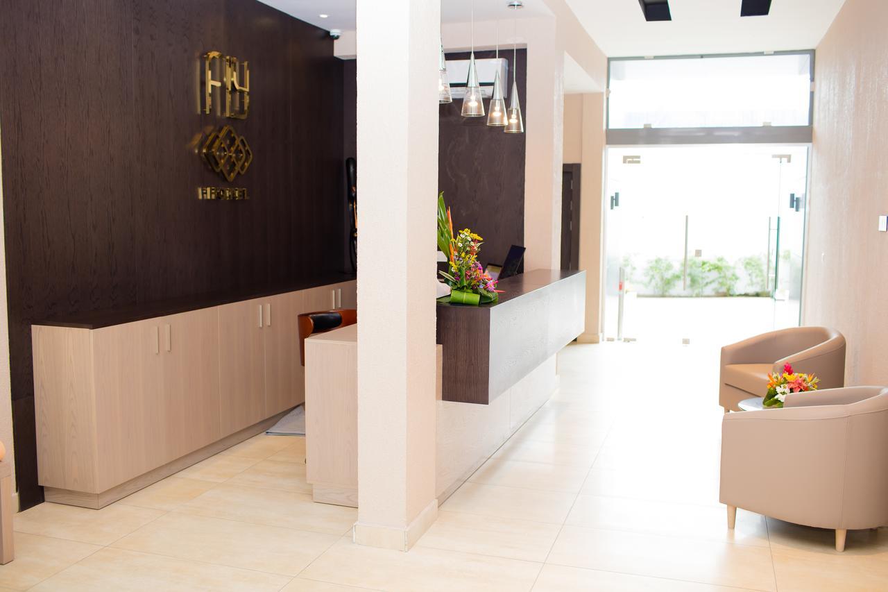 Fly Hotel Libreville Exterior photo