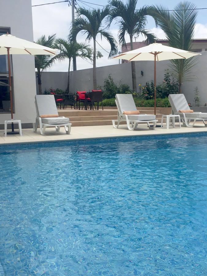 Fly Hotel Libreville Exterior photo